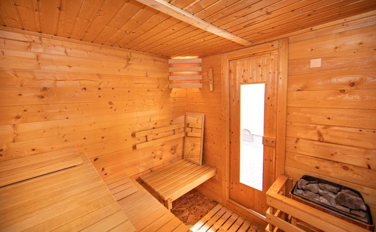 Hotel Natura Vilanija Екстериор снимка